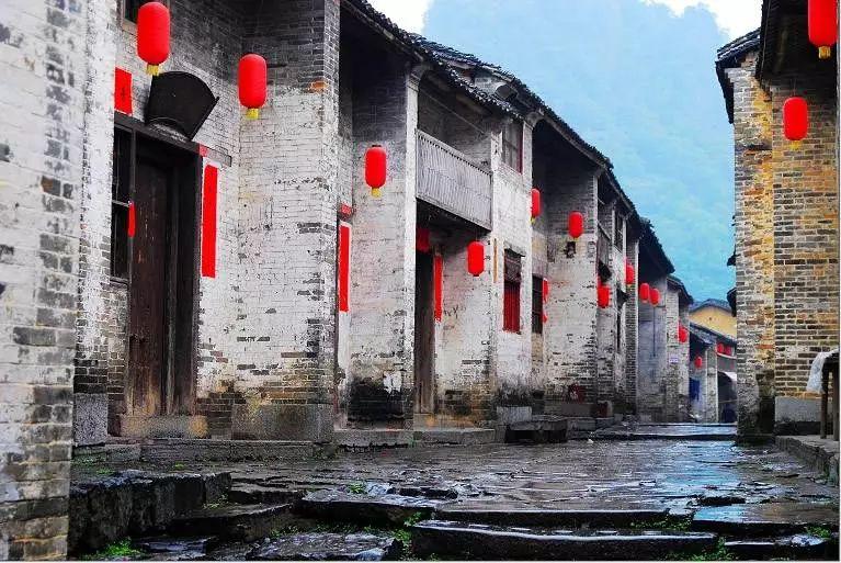 当发生地震时，正在飞行的飞机是否安全？游戏画面